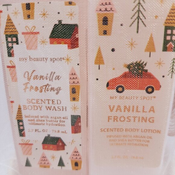 Bath & Body Holiday Vanilla Body Wash, Body Lotion & Cinnamon Vanilla Hand Cream - Picture 3 of 7